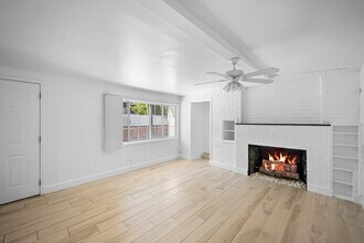 1131 Thompson Ave, Unit A in Glendale, CA - Building Photo - Building Photo