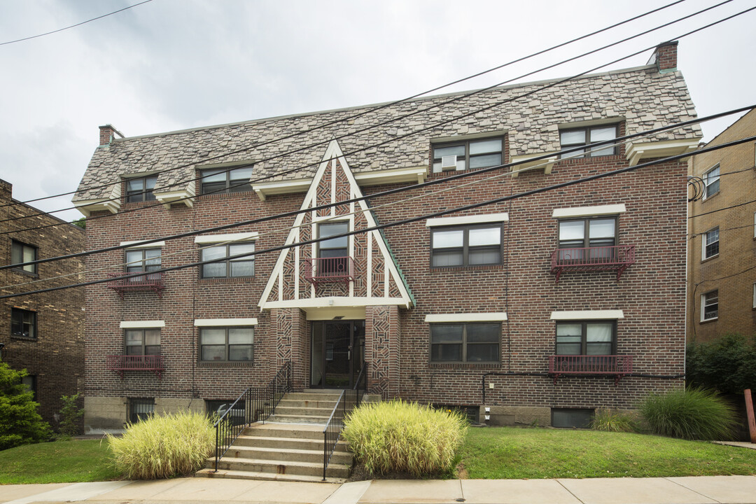 Munhall Road Apartments in Pittsburgh, PA - Foto de edificio