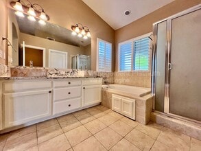 5705 E Erin Ave in Fresno, CA - Building Photo - Building Photo