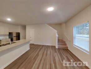 100 Heard Ln in Covington, GA - Foto de edificio - Building Photo