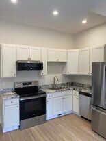121 First New Hampshire Tpke, Unit B in Northwood, NH - Building Photo