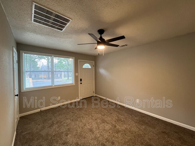 2995 Waynoka Cove in Memphis, TN - Building Photo - Building Photo