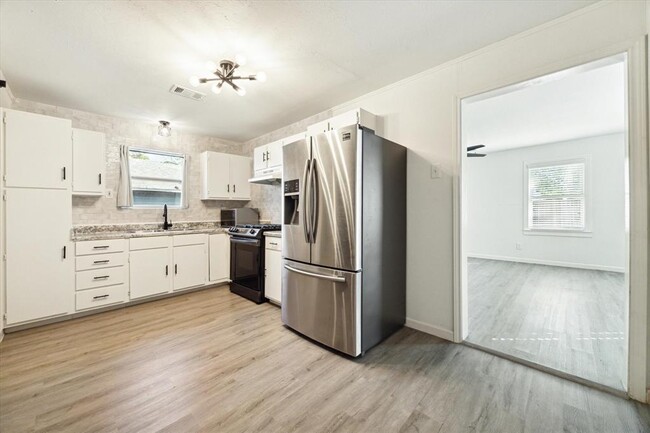 property at 1147 Du Barry Ln