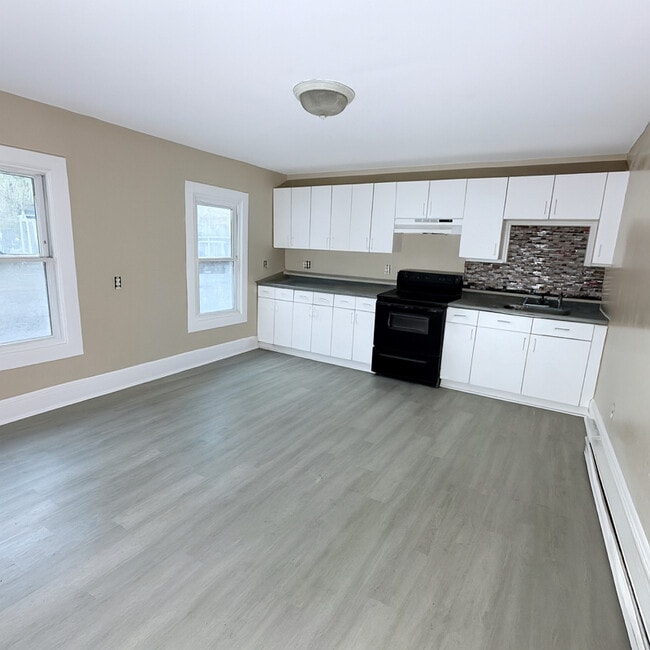 211 Old Rte 22 in Wassaic, NY - Building Photo - Building Photo