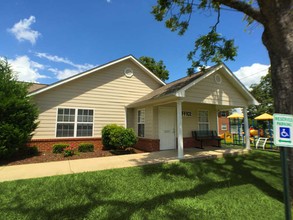 Magnolia Park in Jackson, MS - Foto de edificio - Building Photo