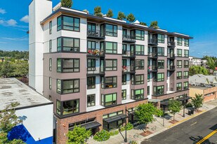 Merrill Gardens at Renton Centre in Renton, WA - Building Photo