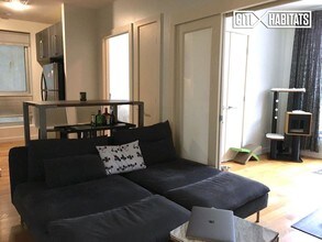 25 Montrose Ave-Unit -206 in Brooklyn, NY - Building Photo - Building Photo