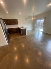 1909 River Dr in Lebanon, OR - Building Photo - Building Photo