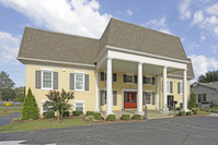 Maple Grove Living Places in Hopkinsville, KY - Building Photo - Building Photo