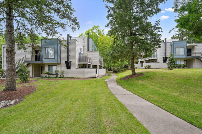 Andover Park Apartments in Beaverton, OR - Foto de edificio - Building Photo