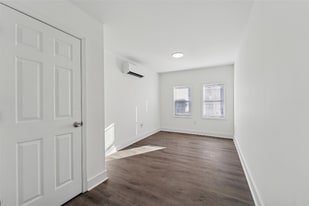 2449 N Opal St in Philadelphia, PA - Building Photo