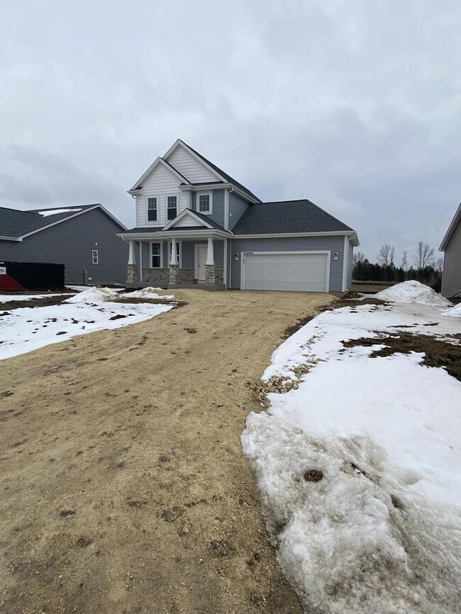 W218N16066 Tiger Lily Dr in Jackson, WI - Building Photo - Building Photo