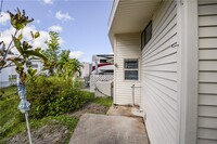 8628 Firwood Dr in Estero, FL - Foto de edificio - Building Photo