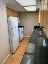 1725 Toomey Rd in Austin, TX - Foto de edificio - Building Photo