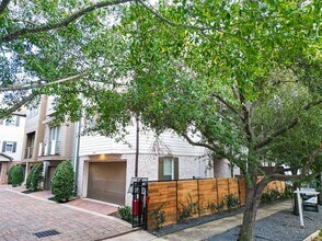 620 Rutland St in Houston, TX - Foto de edificio - Building Photo