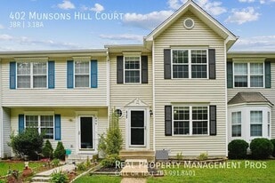 402 Munsons Hill Ct in Stafford, VA - Building Photo