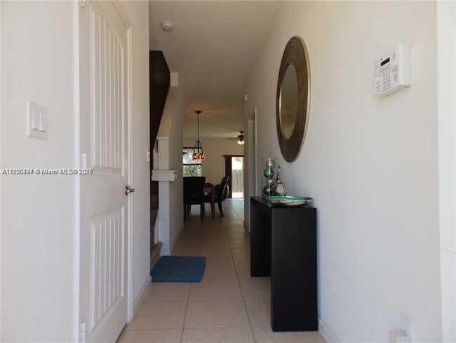 8963 SW 215th Ln in Cutler Bay, FL - Building Photo - Building Photo