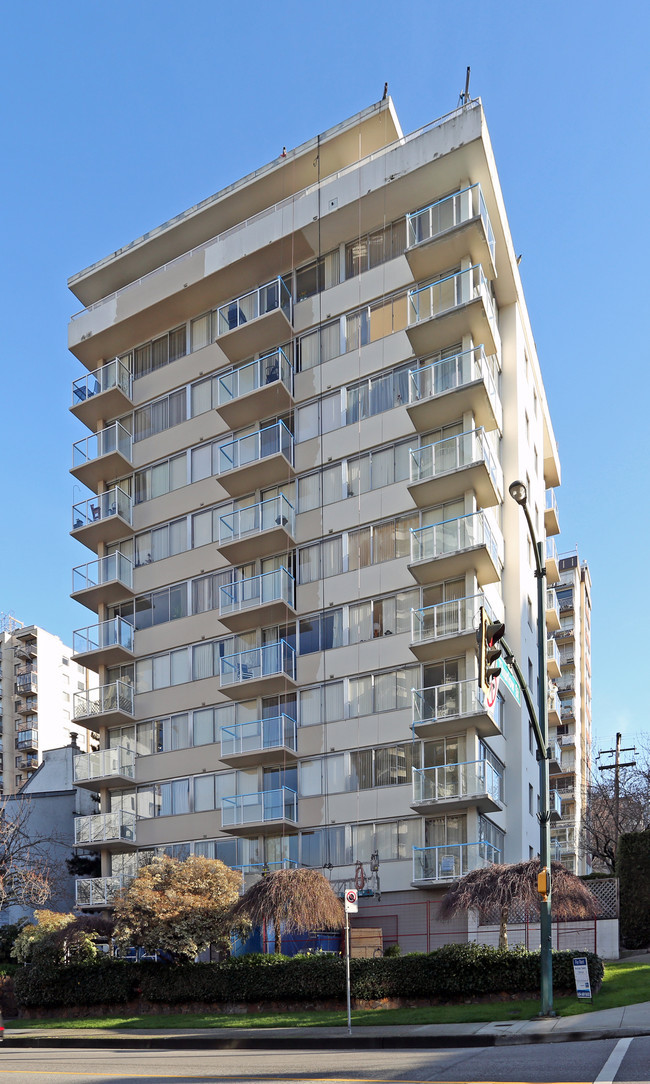 1101 Pacific in Vancouver, BC - Building Photo - Building Photo