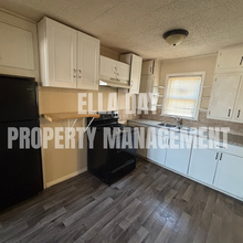 2227 N Minneapolis St in Wichita, KS - Building Photo - Building Photo