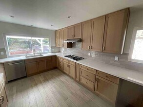 12577 Mendel Dr in Los Angeles, CA - Building Photo - Building Photo