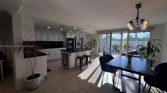 903 NE 27th Ave, Unit Apt 307 in Hallandale Beach, FL - Building Photo