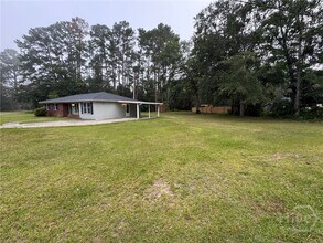 14 Palm Dr in Hinesville, GA - Building Photo - Building Photo