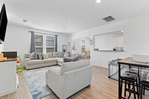 19326 Sandy Woods Dr in Tomball, TX - Building Photo