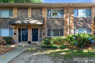 100 Biscayne Dr NW in Atlanta, GA - Foto de edificio - Building Photo