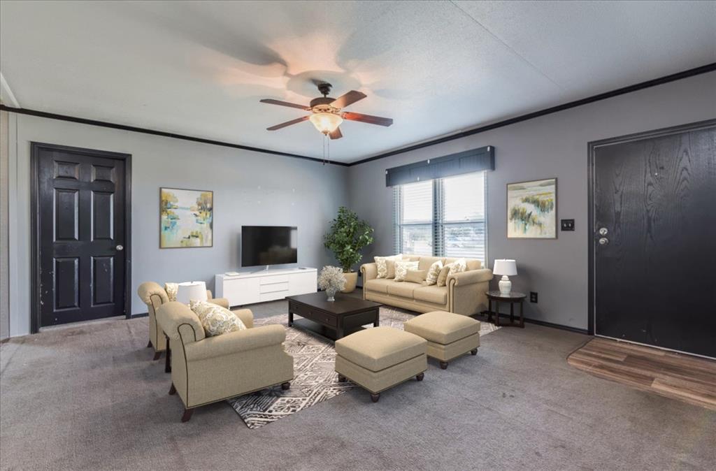 964 Railyard Dr in Kyle, TX - Foto de edificio
