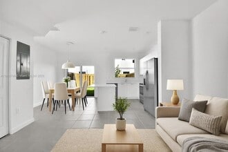 2323 NW 122nd Ter in Miami Shores, FL - Building Photo - Building Photo