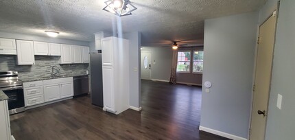 1106 Fletcher Dr in Reynoldsburg, OH - Building Photo - Building Photo