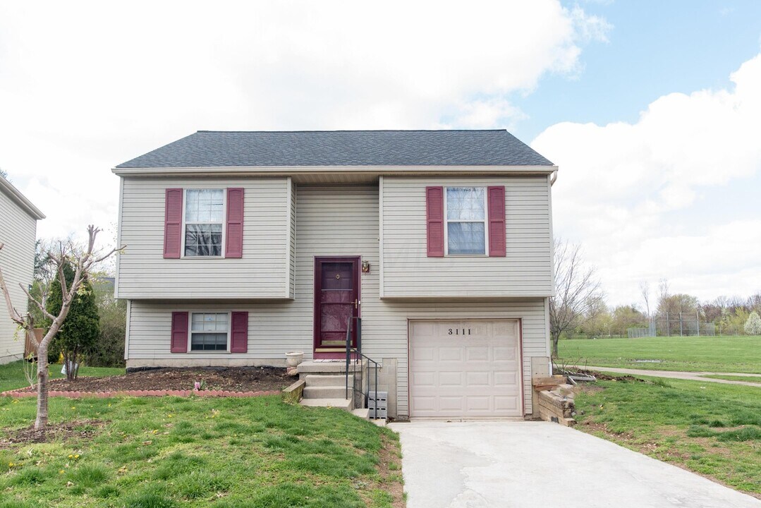 3111 Overton Way in Reynoldsburg, OH - Building Photo
