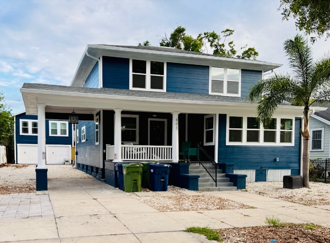 803 E James St