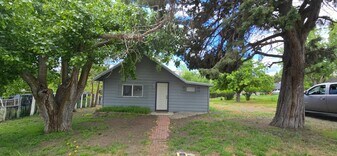 1934 Worden Ave in Klamath Falls, OR - Building Photo