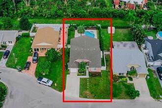 8111 Cedar Hollow Ln in Boca Raton, FL - Building Photo - Building Photo