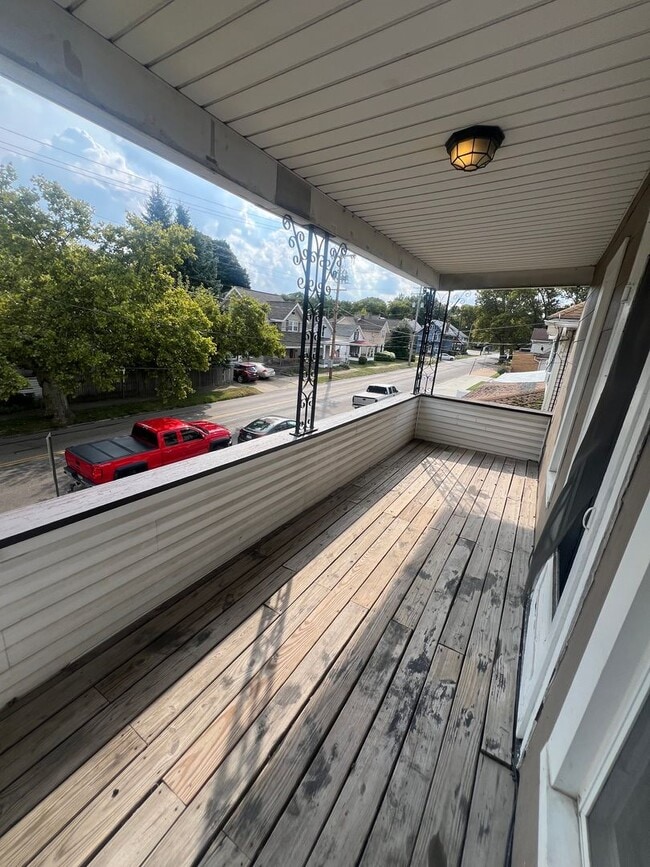 2102 Raspberry St in Erie, PA - Building Photo - Building Photo