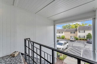 925 Cleveland St in Greenville, SC - Building Photo - Building Photo