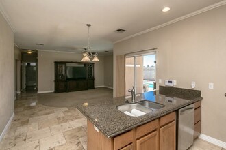 3795 Heritage Ln in Kingman, AZ - Foto de edificio - Building Photo