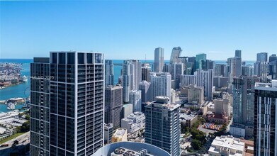 601 NE 1st Ave, Unit 5001 in Miami, FL - Building Photo - Building Photo