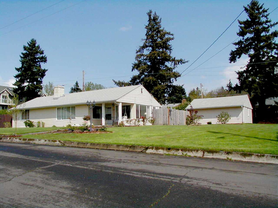 1421 Grand Pl in Vancouver, WA - Building Photo