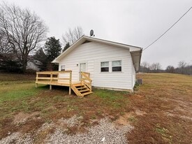 265 E Laurel Rd in London, KY - Building Photo