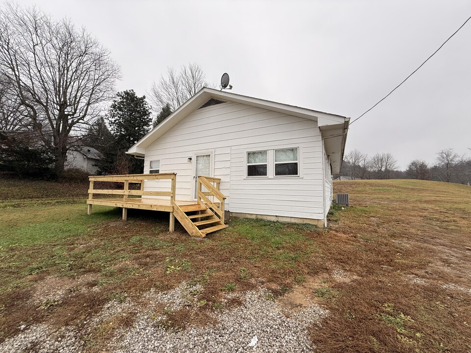 265 E Laurel Rd in London, KY - Building Photo