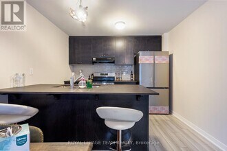 804 Parnian Private in Ottawa, ON - Building Photo - Building Photo