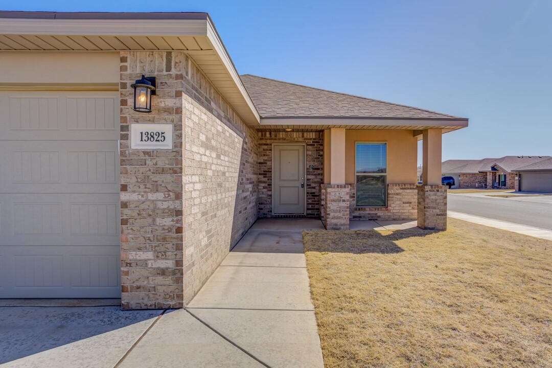 13825 Quanah Ave in Lubbock, TX - Building Photo