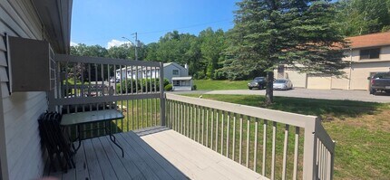 33 Baxter Rd in Willington, CT - Building Photo - Building Photo