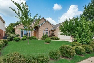3015 Cross Timbers Dr in Irving, TX - Building Photo - Building Photo