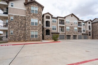 Tradewinds Apartments in Midland, TX - Foto de edificio - Building Photo