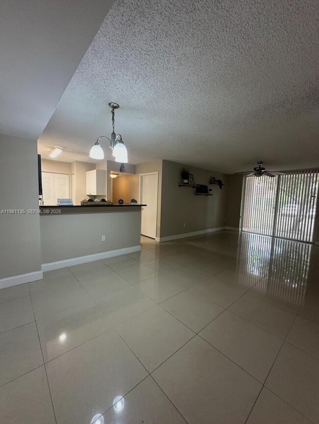 12124 St.Andrews Pl in Miramar, FL - Building Photo - Building Photo