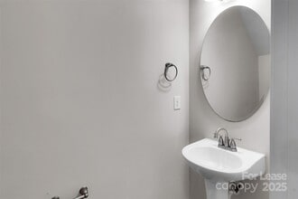 11538 Ardrey Crest Dr in Charlotte, NC - Building Photo - Building Photo