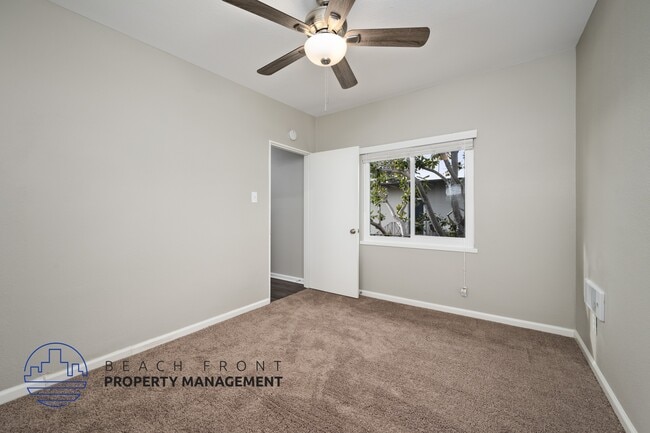 374 Cypress Dr. in Laguna Beach, CA - Building Photo - Building Photo